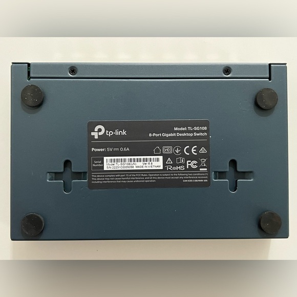 TP-Link (TL-SG108) 8-Port Gigabit Desktop Switch Unmanaged w/ Adapter Tested - Picture 5 of 5